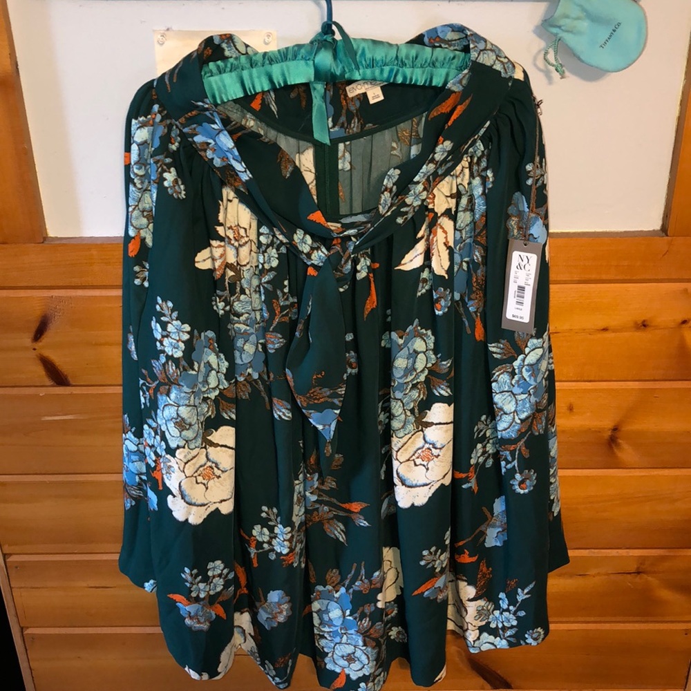 Floral pattern skirt